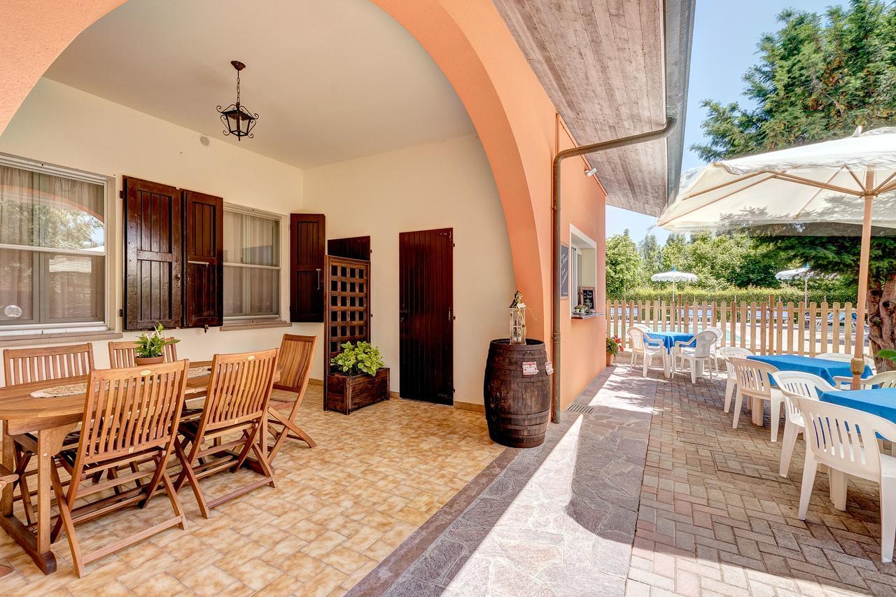 Agriturismo I Portici Гаттео-а-Маре Экстерьер фото